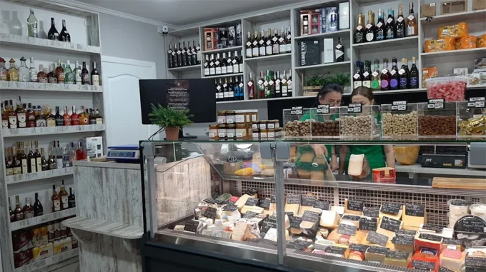 Крамница делікатесів BAZILIK на Небесної Сотні