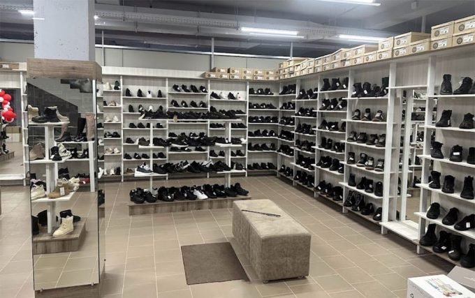 Магазин взуття Міда на Раківці
