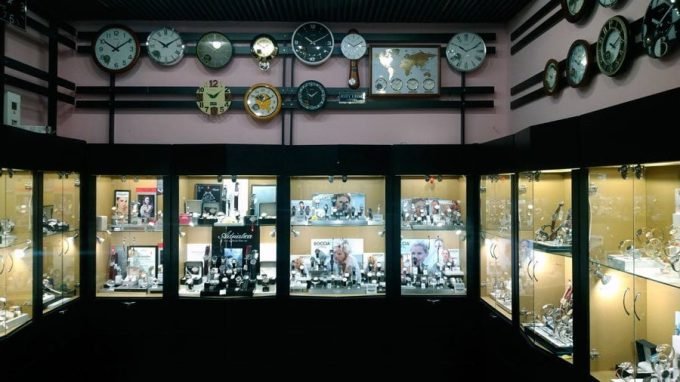 Салон часов в ТЦ Меркурий