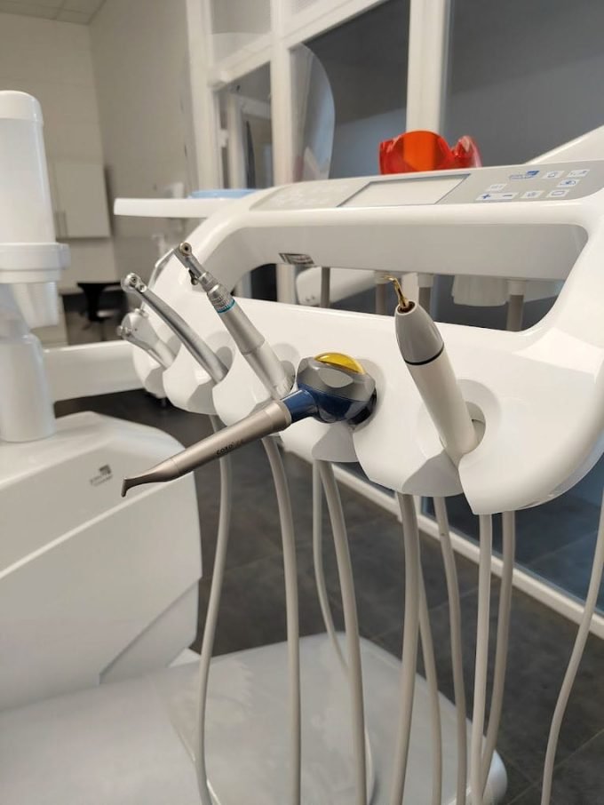 МВ Стоматологія лікаря Mовчана