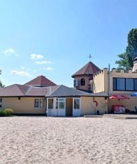 Ресторан Старий Томас на березі Дніпра