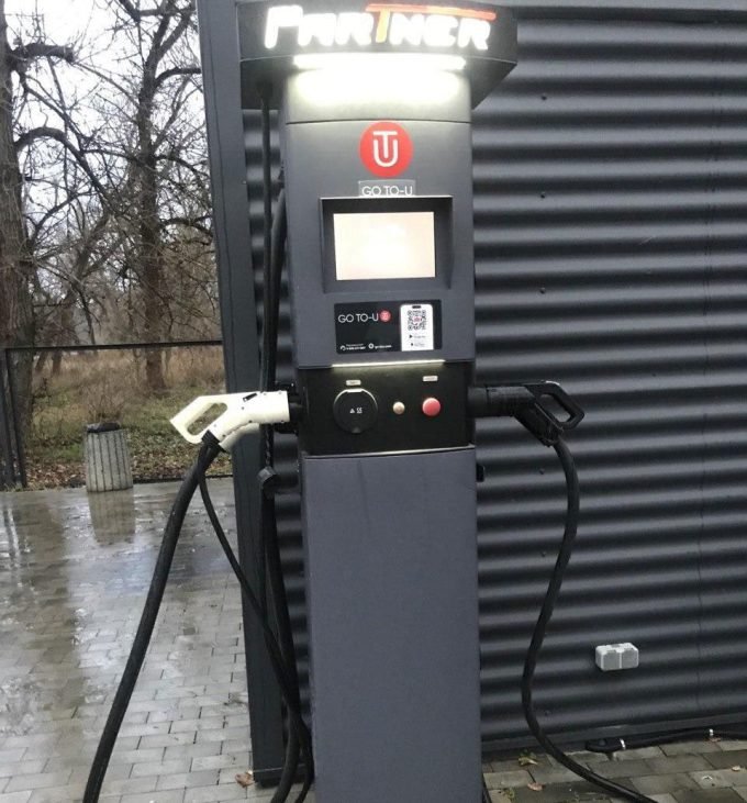 Станція електрозаправки АЗК Партнер 2000 GO TO-U