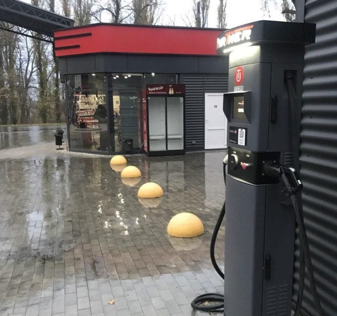 Станція електрозаправки АЗК Партнер 2000  GO TO-U