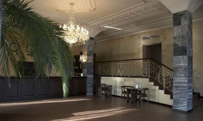 Готель Кремінь