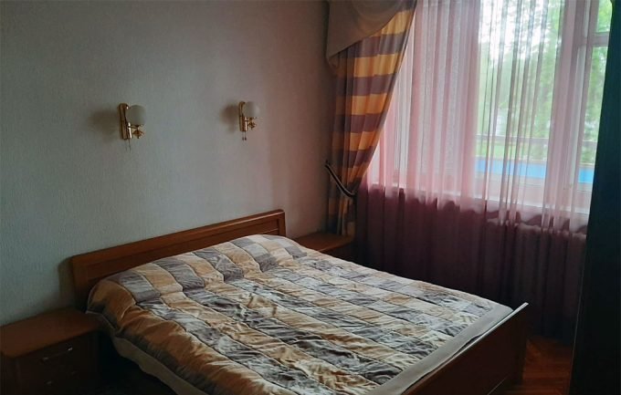 Готель Кремінь