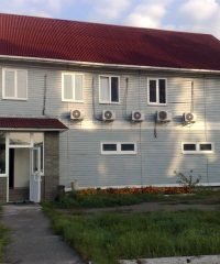 Мотель Під стріхою