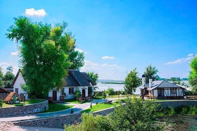 Бази відпочинку Маяк