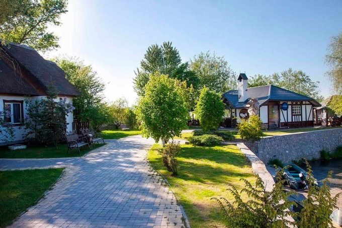 Бази відпочинку Маяк