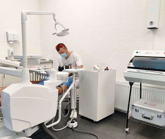 МВ Стоматологія лікаря Mовчана