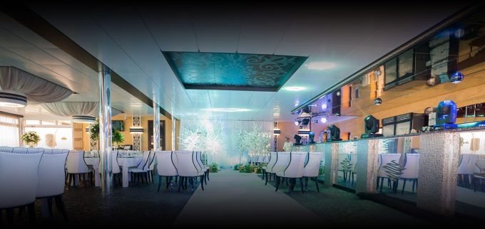 Ресторан Dolce Vita на території готелю Потоки Хауз