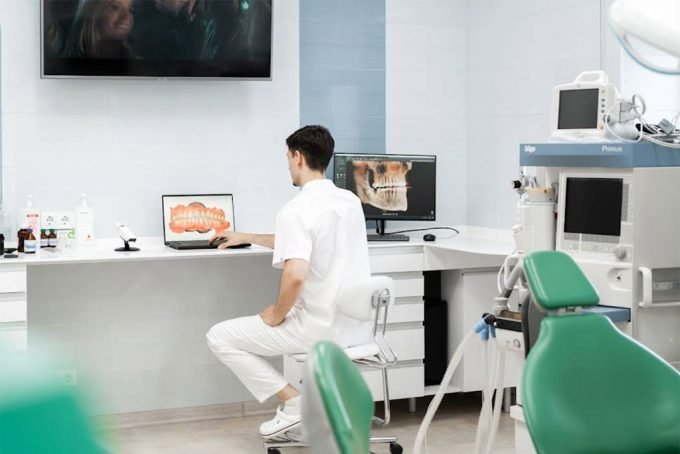 Стоматологічна клініка Albena