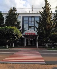 Готель Дніпровські Зорі