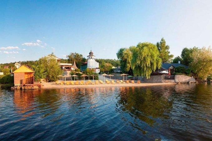 Бази відпочинку Маяк