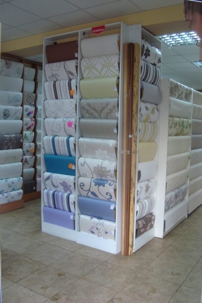 Салон Палітра - шпалери та люстри