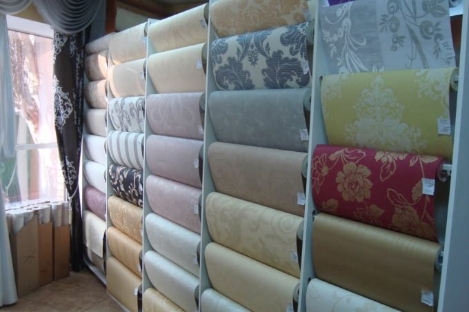 Салон Палітра - шпалери та люстри