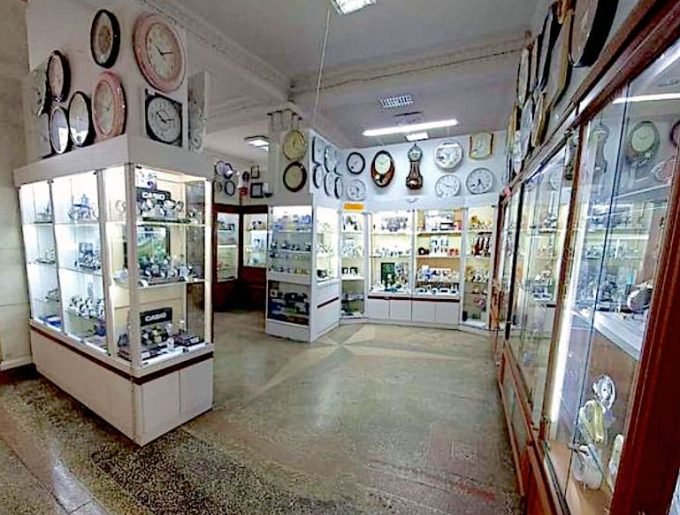 Салон годинників у Будинку Торгівлі