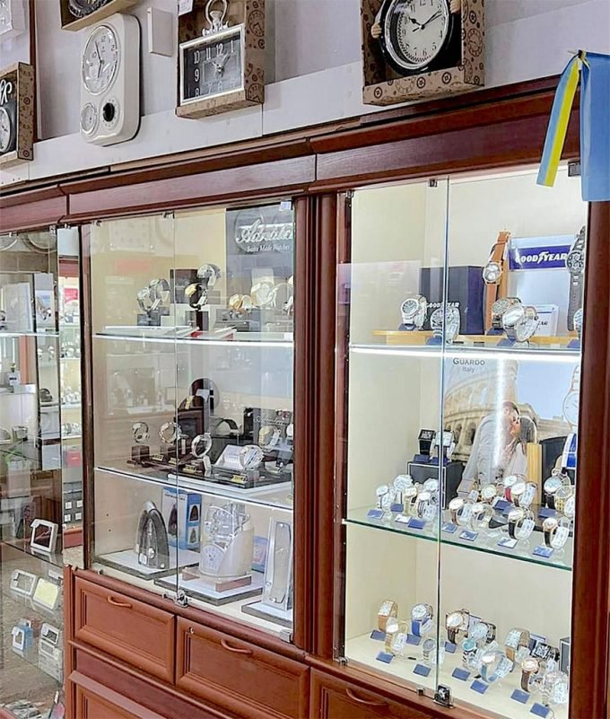 Салон годинників у Будинку Торгівлі