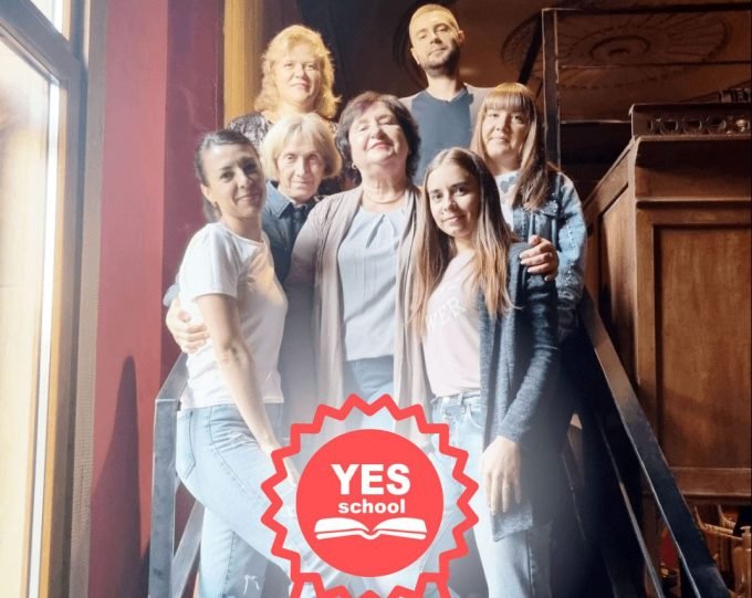 Школа іноземних мов YES school