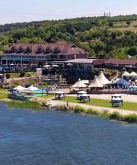 Потоки Хауз — 3-зірковий готель, база отдыха