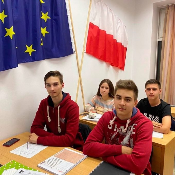 Школа иностранных языков WELCOME&study на Раковке