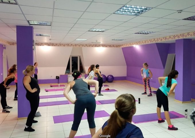 Фітнес WOW FIT на Молодіжному