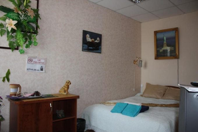 Мотель Під стріхою